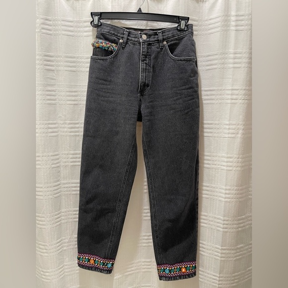 B.U.M. Equipment Vintage embroidered jeans high rise